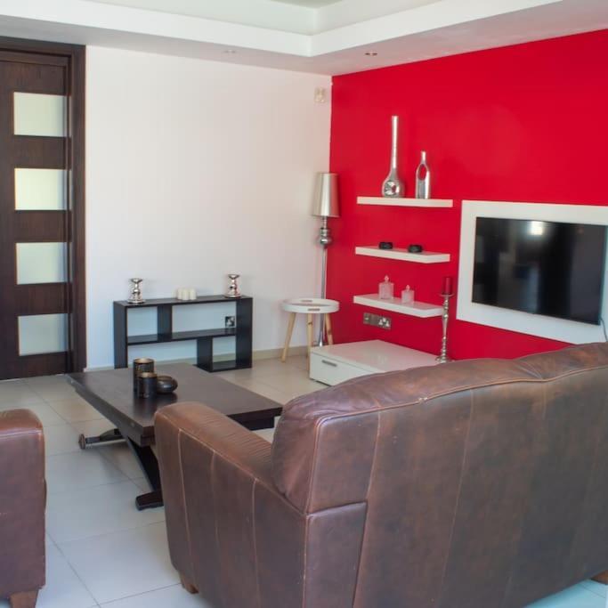 Villa Artemis Larnaca Exterior photo